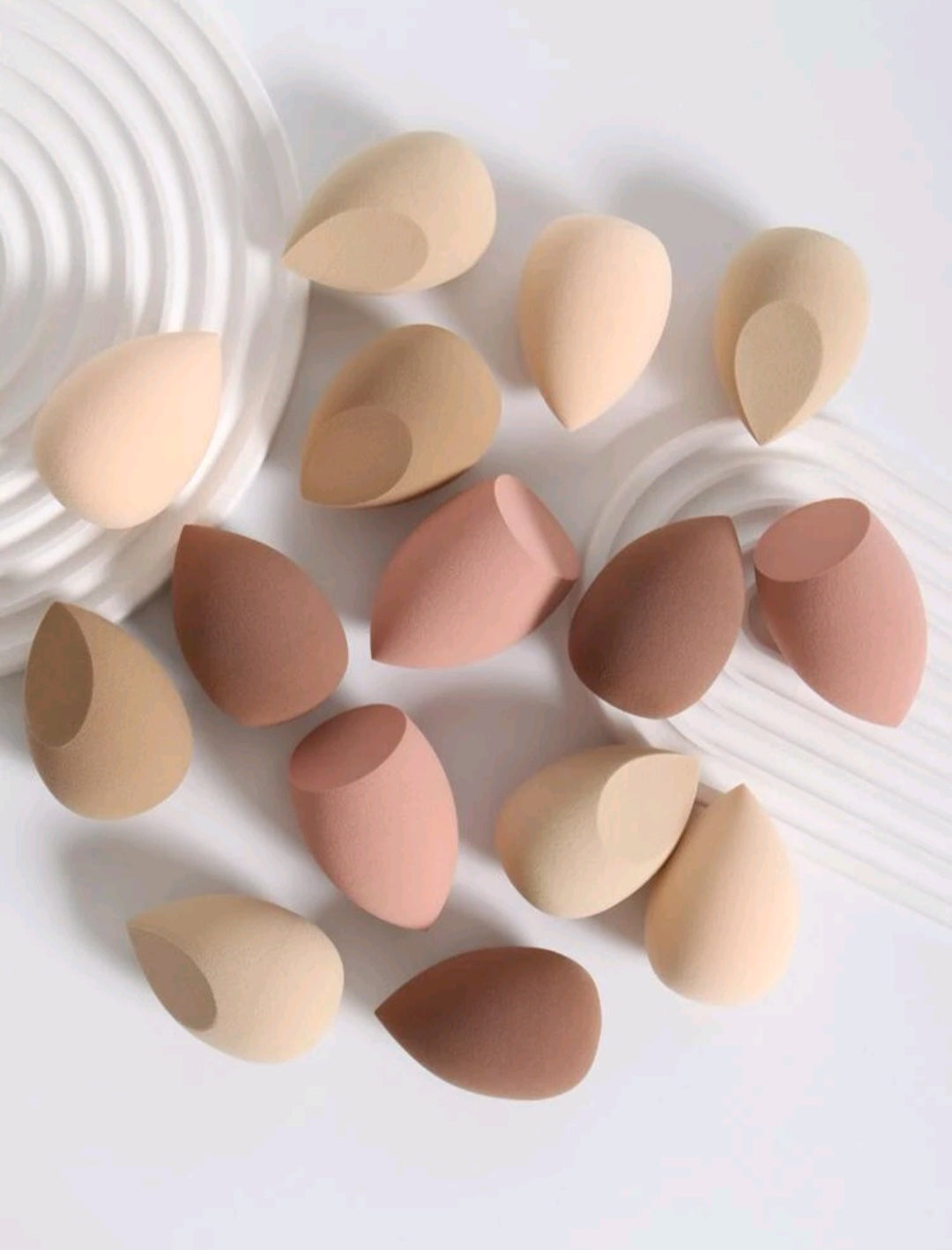 Éponge de maquillage en forme de goutte d'eau avec motif marbré - Fond de teint, anti-cernes et poudre cosmétique