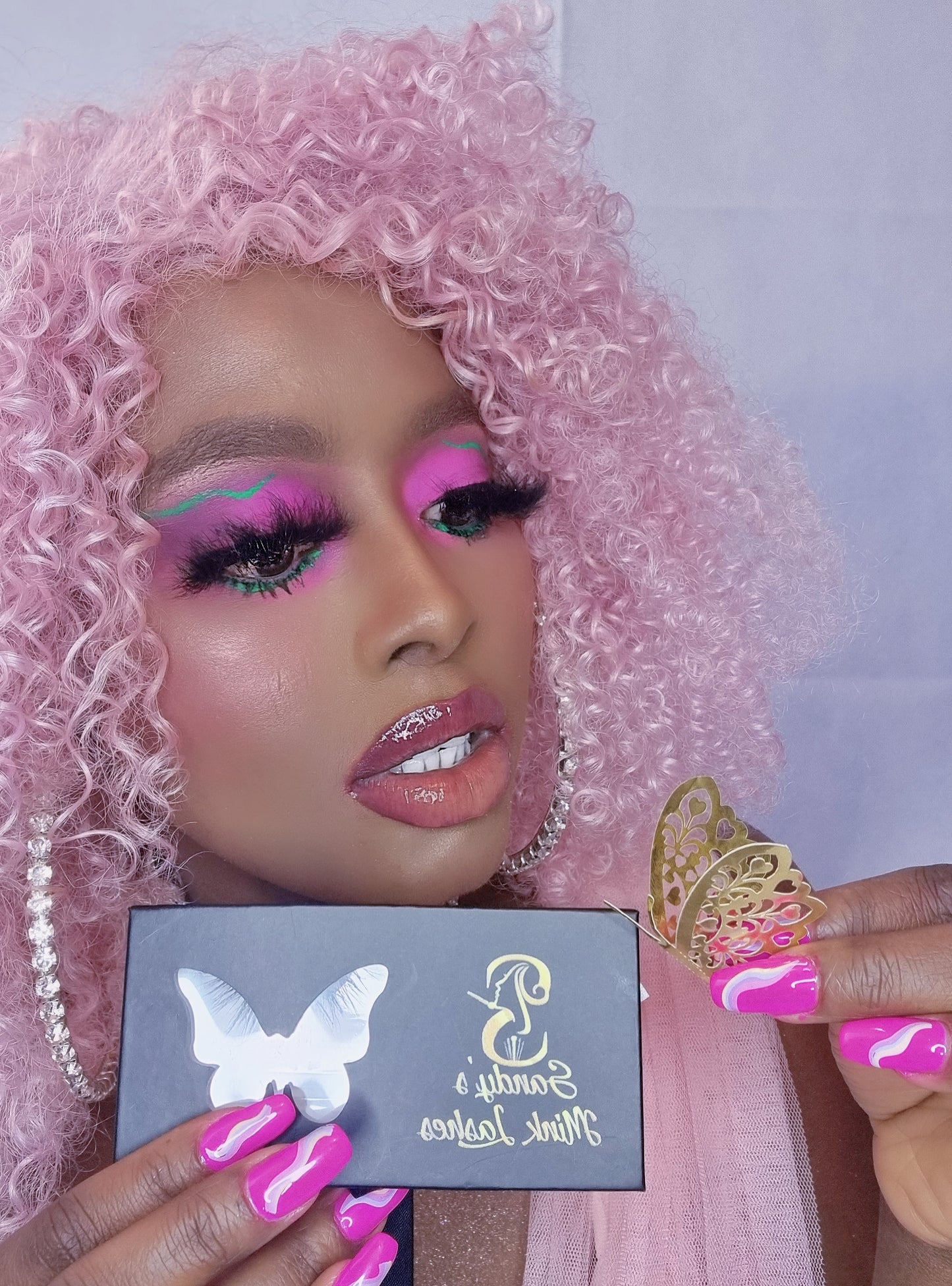 Natural Mink Lashes 3D Ciglia Finte Naturale in Visone 16mm Fake Eyelashes, Fluffy Strip Mink Lashes with box, 25 times Reusable Natural Mink Lashes Style EHIS - SANDY'S MAKEUP AND ARTISTRY