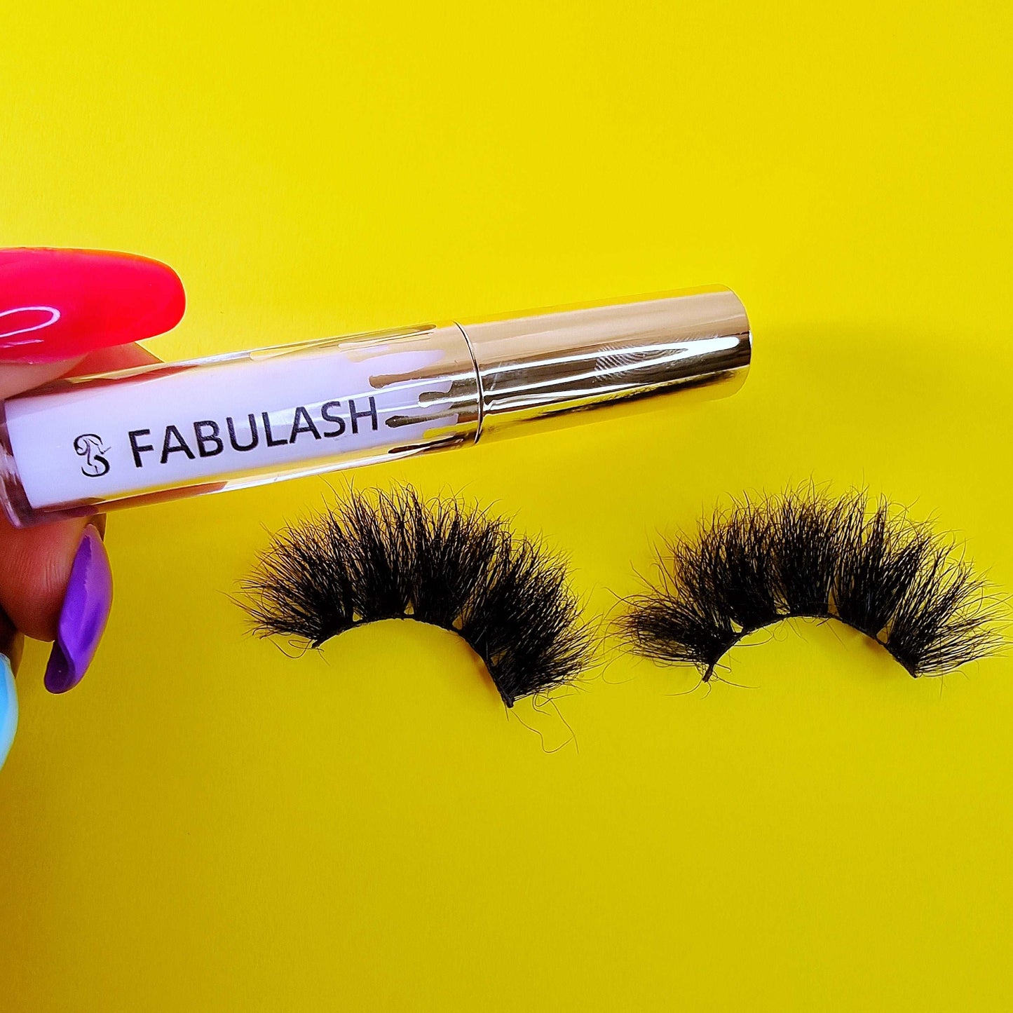 Colla per Ciglia Finte Impermeabile, 24 Ore Durata, Colla per Extensione Ciglia, Eyelash Glue, False Lash glue, Colla Adesiva Per Ciglia Ad Asciugatura Rapida 7ml 5ml - SANDY'S MAKEUP AND ARTISTRY