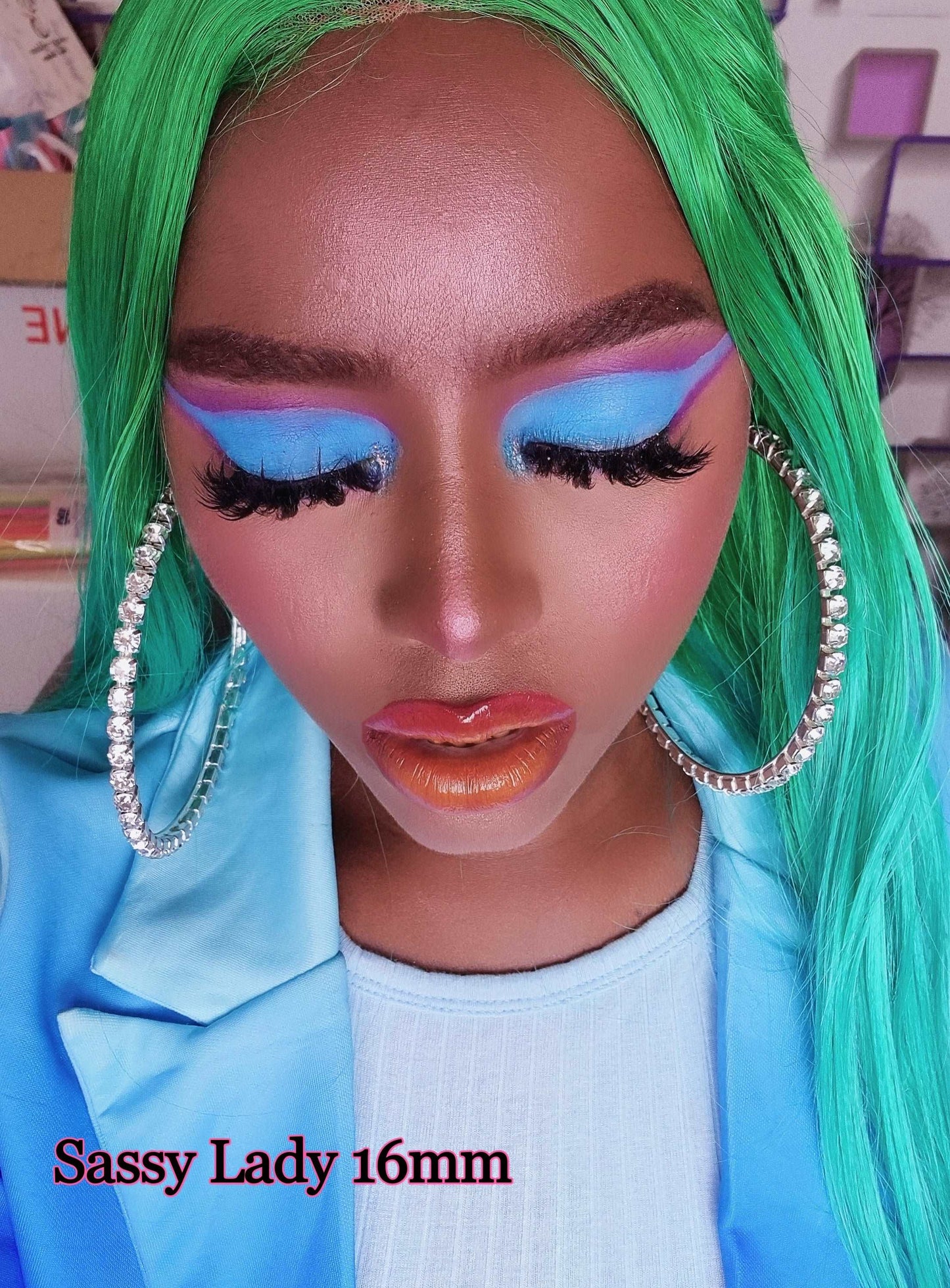 Ciglia Finte 8D Riutilizabile In Visone Vegano Con Eyeliner Adesivo Impermeabile, pinzetta per ciglia e spazzolina Kit 25mm/16mm 8D Vegan Mink Eyeashes Extension Kit With Box Style SASSY LADY - SANDY'S MAKEUP AND ARTISTRY