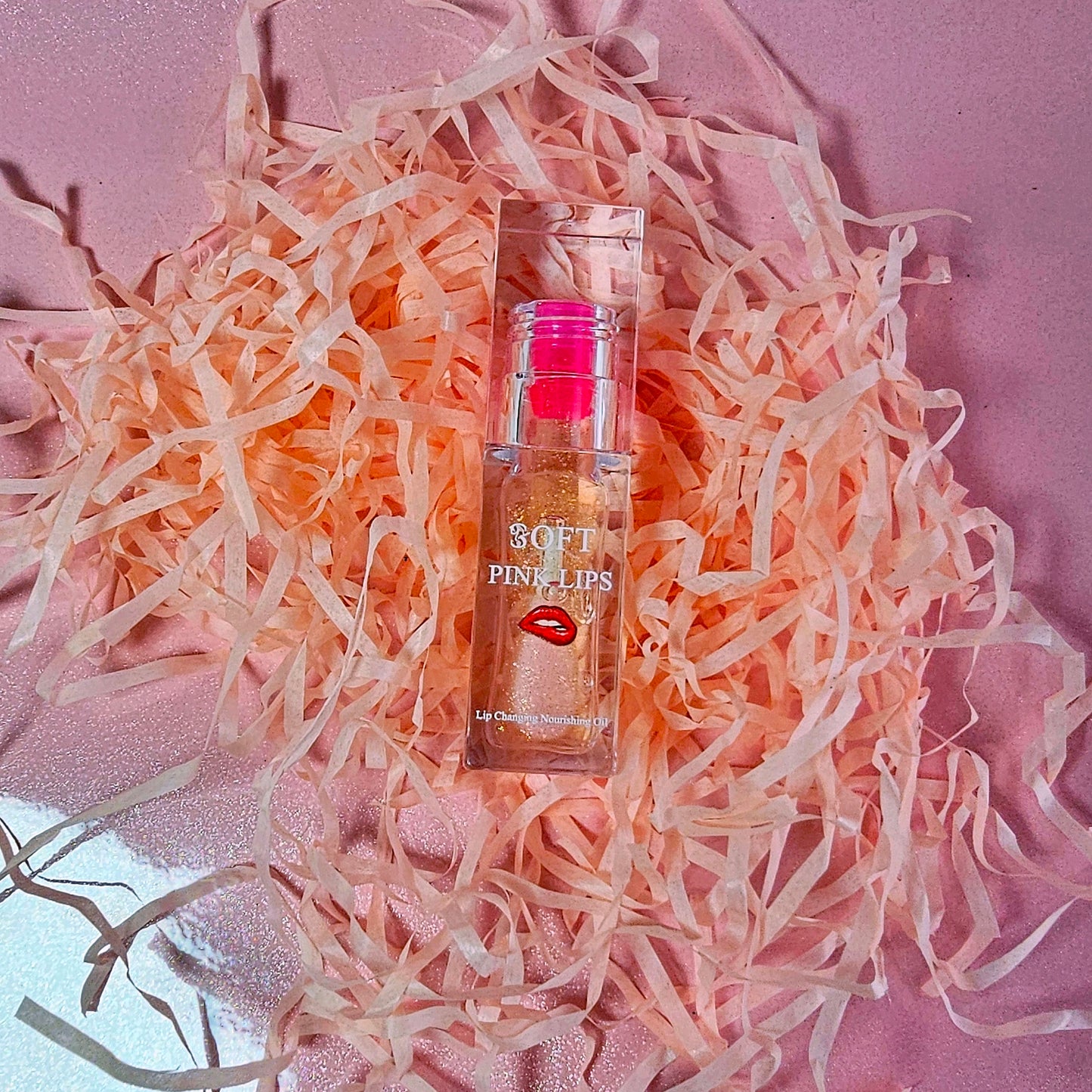 SOFT PINK LIPS – Color-Changing Volumizing Lip Oil with Golden Sparkles