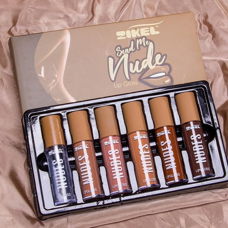 Zikel Send Me Nudes Gloss Volumizzante – Set di 6 Tonalità Nude Intense per Labbra Piene e Seducenti (Venduto Singolarmente o in Set)