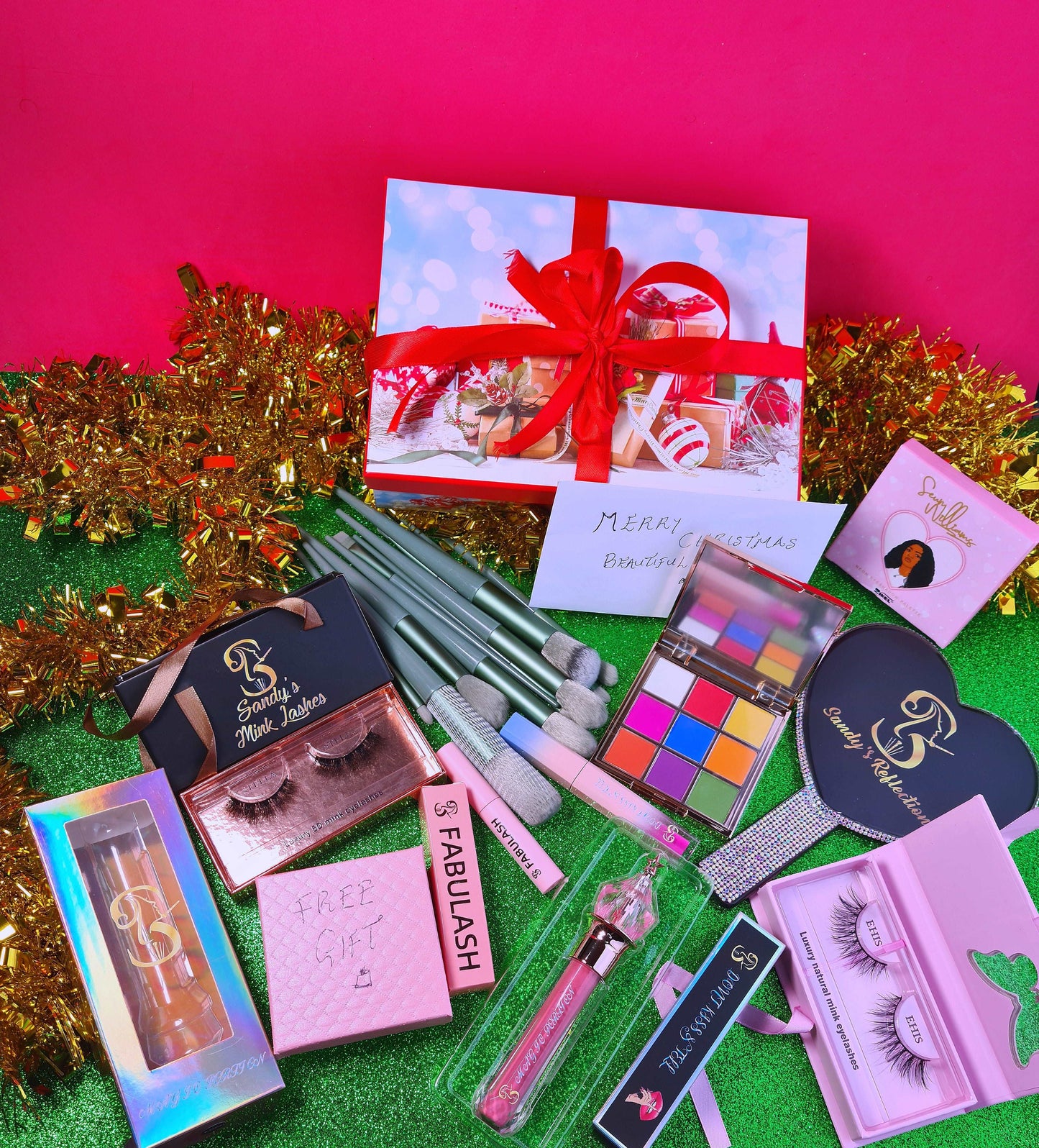 Christmas Gift Box Silver ~ Regalo di Natale Argento - SANDY'S MAKEUP AND ARTISTRY 