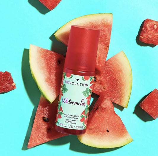 Fissatore Makeup Per Pelle Secca I Heart Revolution Dewy Makeup Fixing Spray For Dry Skin Types Watermelon Flavour 100ml - SANDY'S MAKEUP AND ARTISTRY